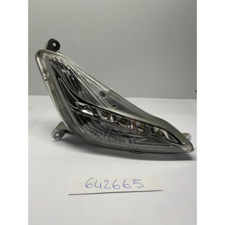 642665.jpg LAMPEGGIATORE ANT. DX. PIAGGIO BEVERLY 300 USATO