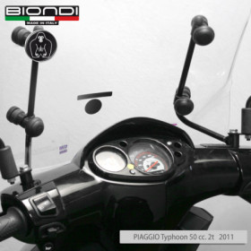 8500529 PIAGGIO Typhoon 50 cc.  2011.jpg ATTACCHI TYPHOON 2011